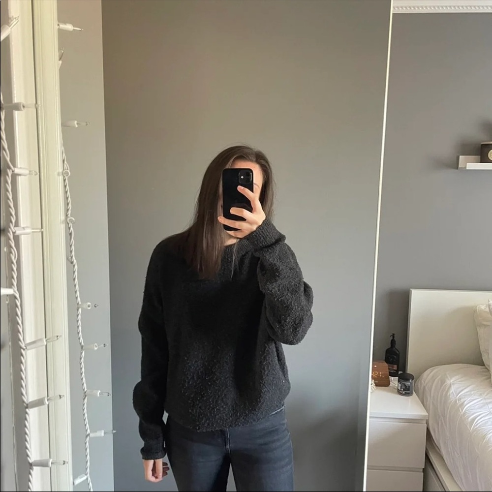 H&M sweater